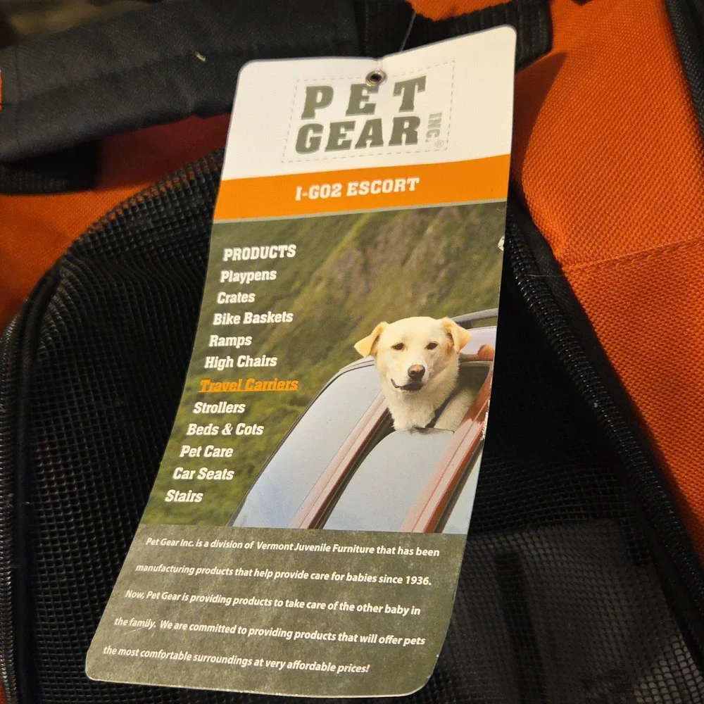 Pet Gear Orange and Black Pet Carrier I-GO2 ESCORT